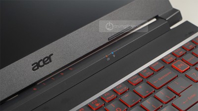 ban-le-trong-den-bao-Acer Nitro 5.jpg
